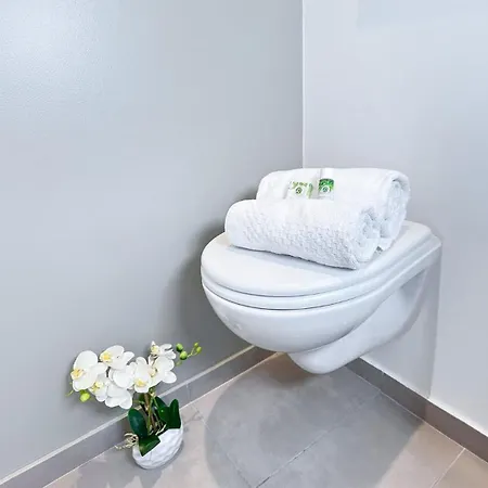 Apartment Outstanding In *