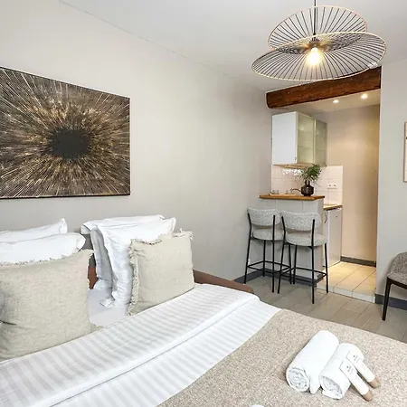 Outstanding In Apartment *